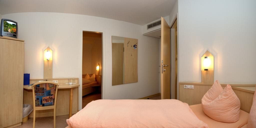 Hotel Restaurant Fallerhof Bad Krozingen Bagian luar foto
