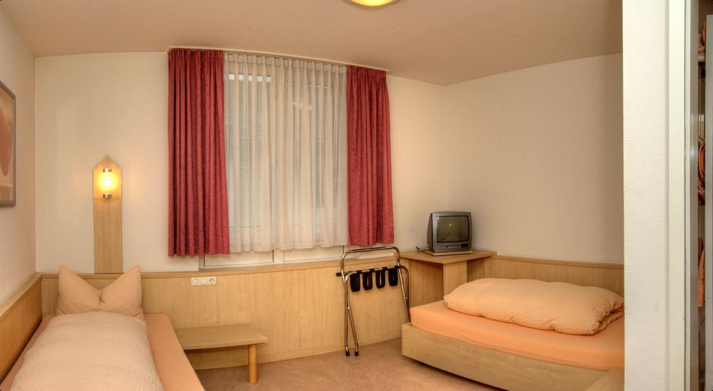 Hotel Restaurant Fallerhof Bad Krozingen Bagian luar foto