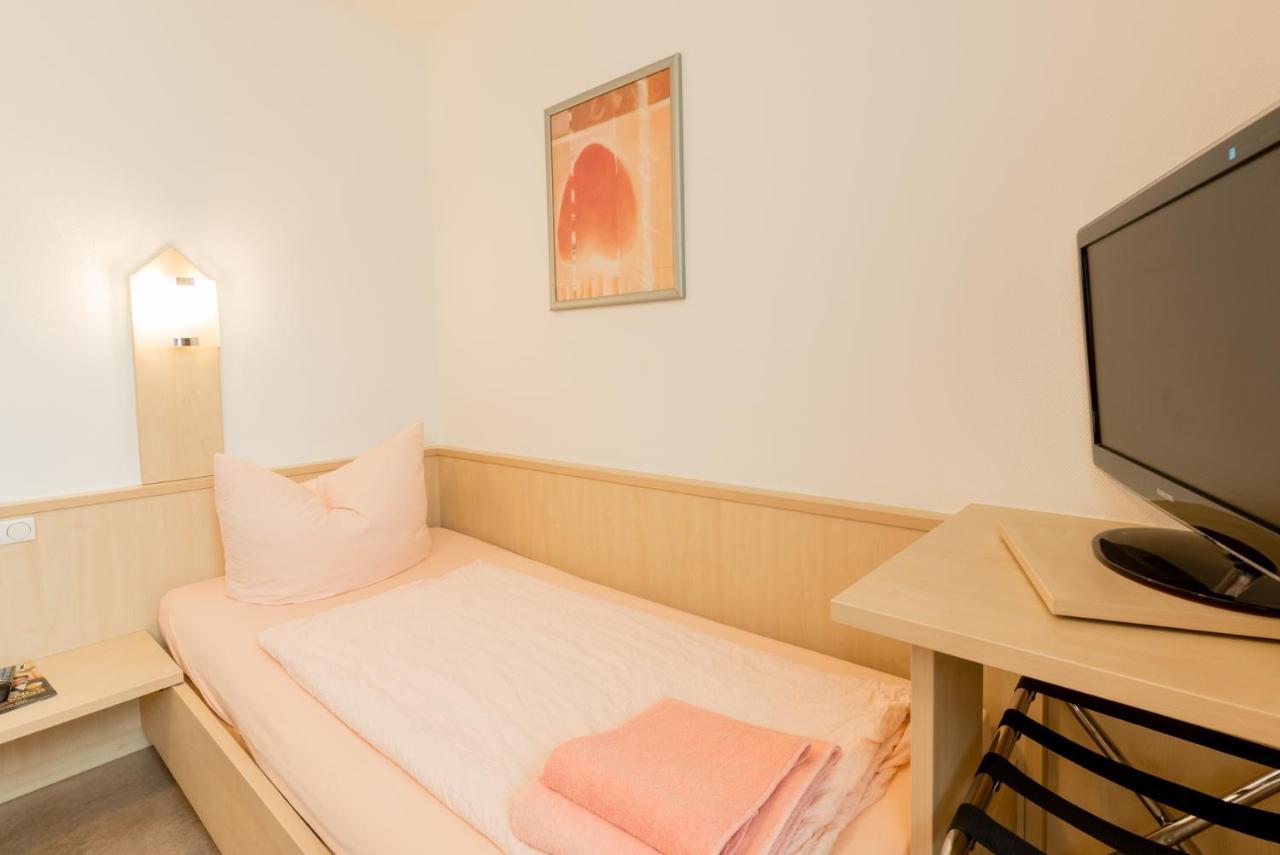 Hotel Restaurant Fallerhof Bad Krozingen Bagian luar foto