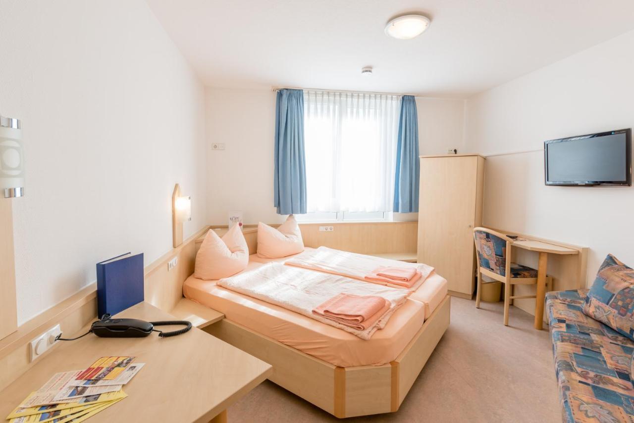 Hotel Restaurant Fallerhof Bad Krozingen Bagian luar foto