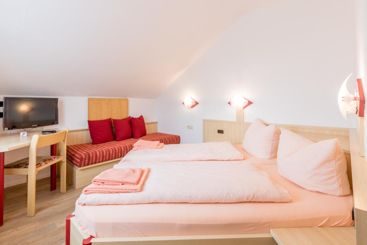 Hotel Restaurant Fallerhof Bad Krozingen Bagian luar foto