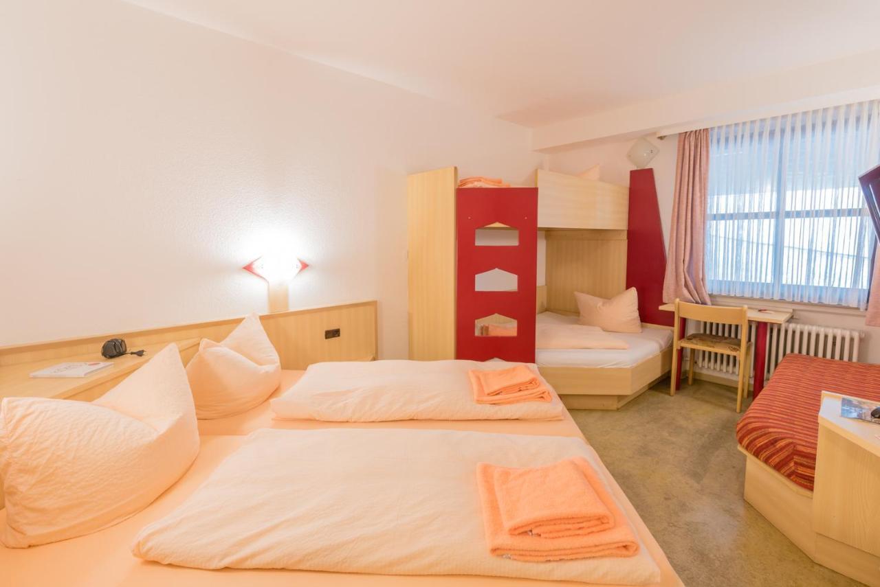 Hotel Restaurant Fallerhof Bad Krozingen Bagian luar foto