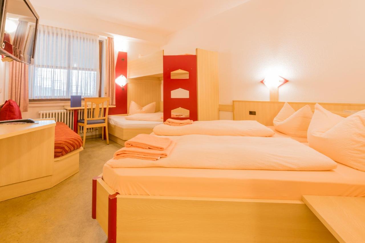 Hotel Restaurant Fallerhof Bad Krozingen Bagian luar foto